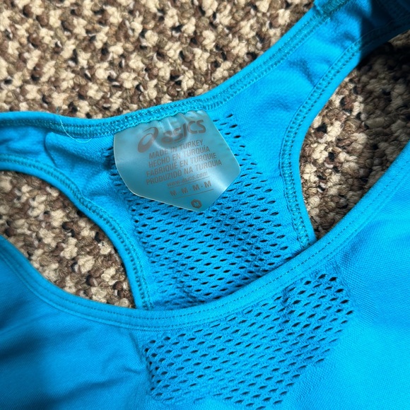 ASIC Sport Bra and Short Set - Picture 3 of 3